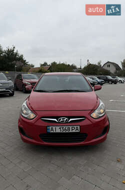 Хэтчбек Hyundai Accent 2012 в 