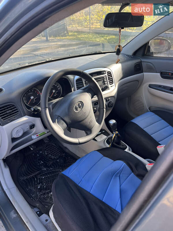 Седан Hyundai Accent 2008 в Виннице