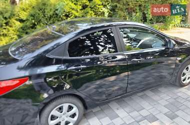 Седан Hyundai Accent 2013 в  фото 2 Седан Hyundai Accent 2013 в