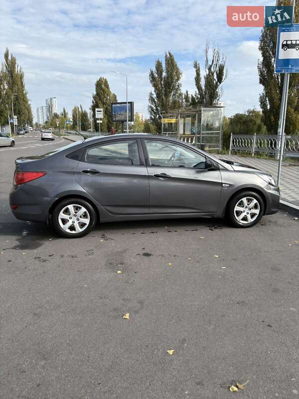 Седан Hyundai Accent 2013 в Киеве