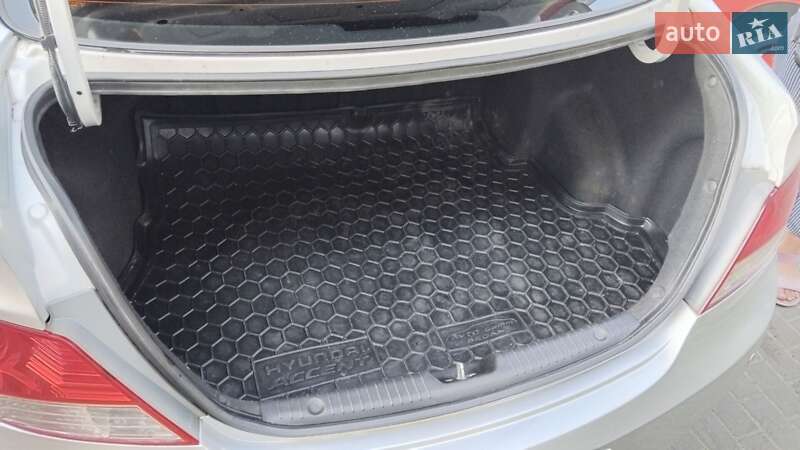 Седан Hyundai Accent 2012 в Киеве фото 3 Седан Hyundai Accent 2012 в Киеве