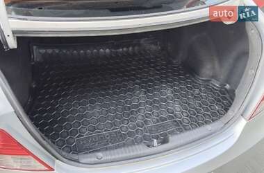 Седан Hyundai Accent 2012 в 