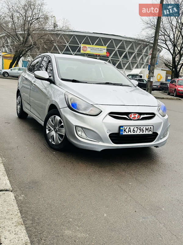 Седан Hyundai Accent 2012 в Києві