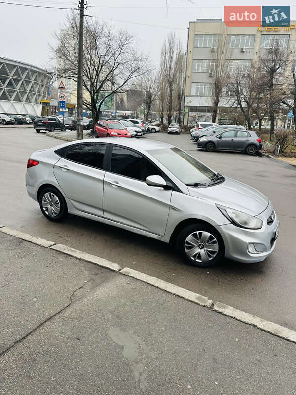 Седан Hyundai Accent 2012 в Києві