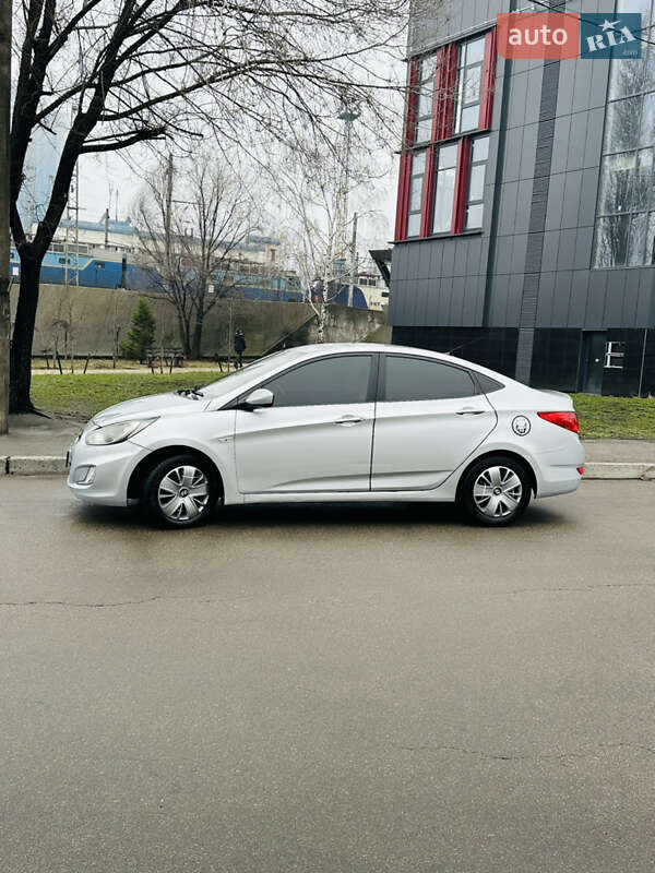 Седан Hyundai Accent 2012 в Києві