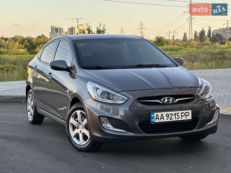 Седан Hyundai Accent 2013 в Киеве фото 12 Седан Hyundai Accent 2013 в Киеве