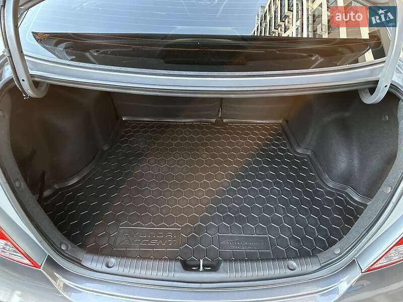 Седан Hyundai Accent 2013 в Киеве фото 42 Седан Hyundai Accent 2013 в Киеве
