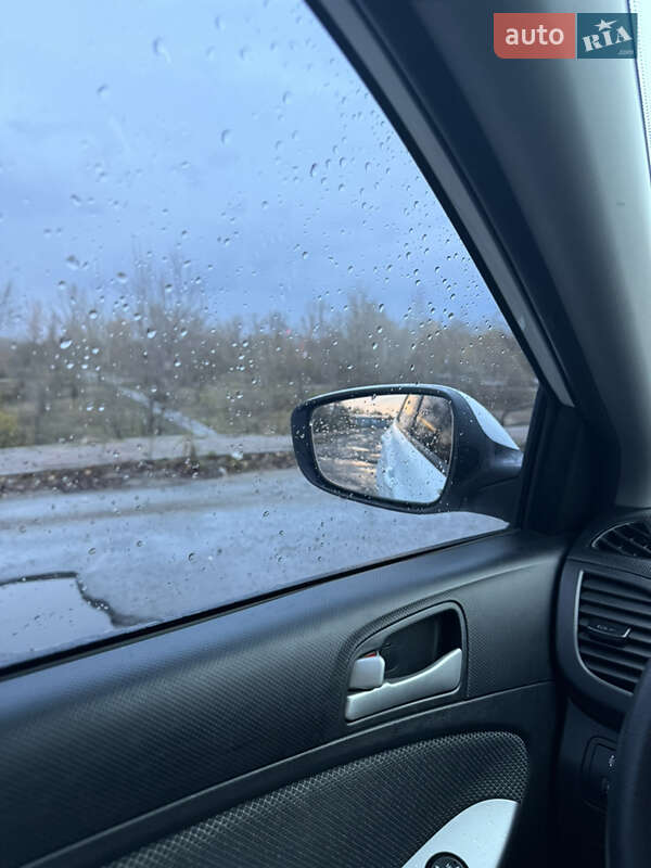 Седан Hyundai Accent 2013 в Киеве фото 7 Седан Hyundai Accent 2013 в Киеве