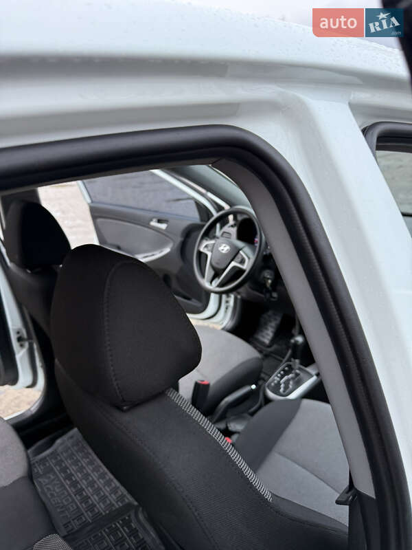 Седан Hyundai Accent 2013 в Киеве фото 23 Седан Hyundai Accent 2013 в Киеве