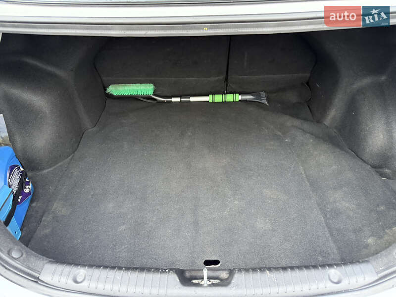 Седан Hyundai Accent 2013 в Киеве фото 38 Седан Hyundai Accent 2013 в Киеве