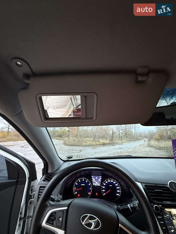 Седан Hyundai Accent 2013 в Киеве фото 61 Седан Hyundai Accent 2013 в Киеве