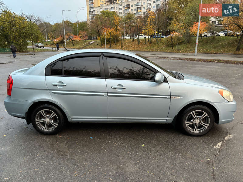 Седан Hyundai Accent 2008 в Киеве