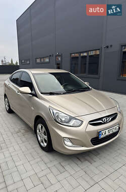 Седан Hyundai Accent 2012 в Киеве
