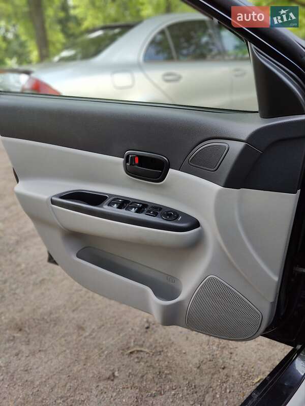 Седан Hyundai Accent 2008 в Днепре