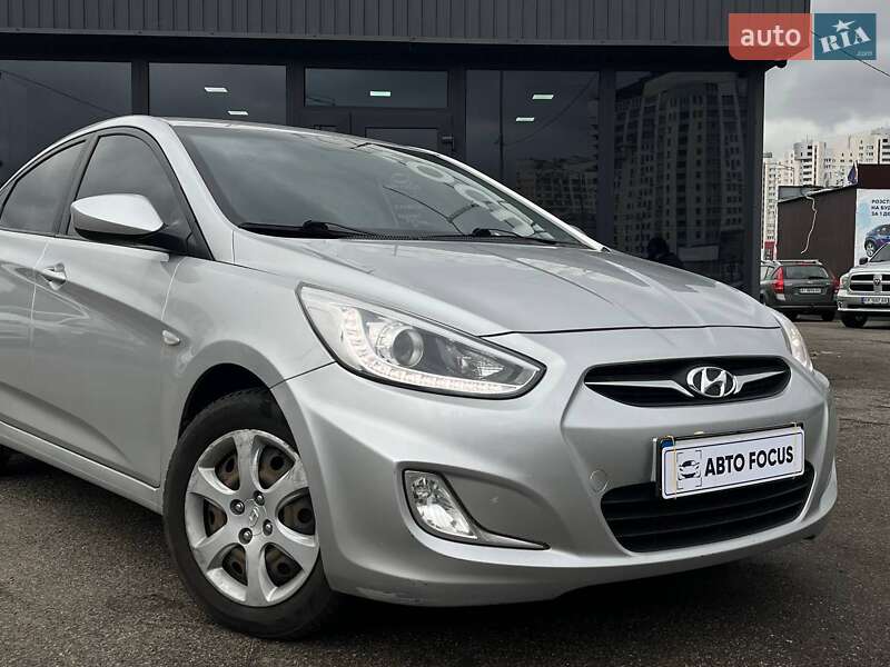 Седан Hyundai Accent 2013 в Киеве фото 2 Седан Hyundai Accent 2013 в Киеве