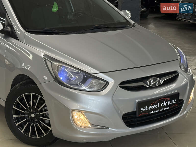 Седан Hyundai Accent 2011 в Николаеве фото 2 Седан Hyundai Accent 2011 в Николаеве