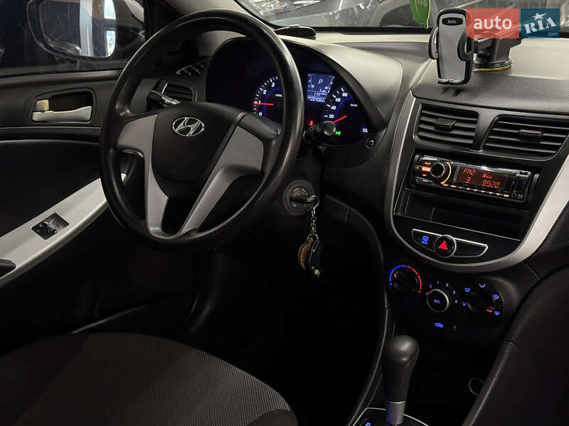 Седан Hyundai Accent 2011 в Николаеве фото 21 Седан Hyundai Accent 2011 в Николаеве