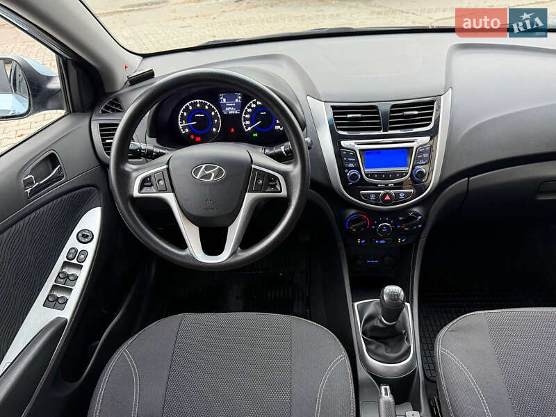 Седан Hyundai Accent 2011 в Харькове фото 31 Седан Hyundai Accent 2011 в Харькове