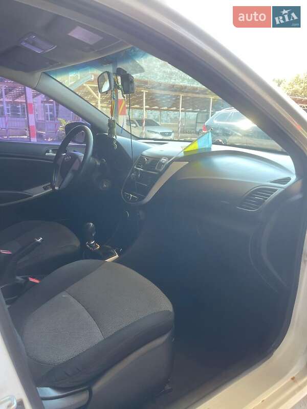 Седан Hyundai Accent 2013 в Кропивницькому