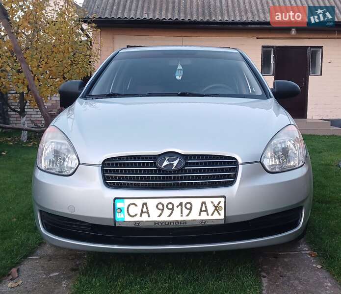 Седан Hyundai Accent 2010 в Корсуне-Шевченковском фото Седан Hyundai Accent 2010 в Корсуне-Шевченковском