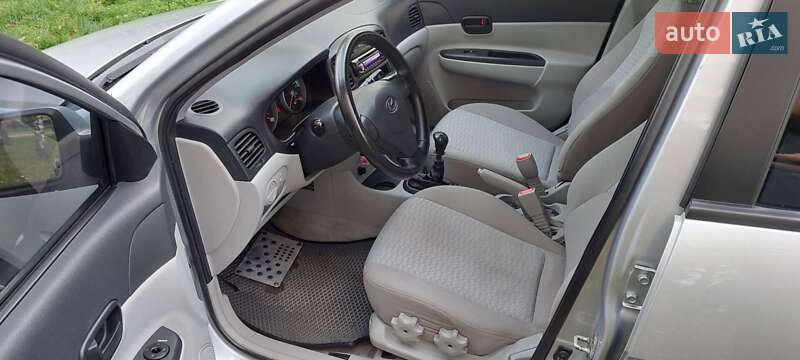 Седан Hyundai Accent 2008 в Кременчуге фото 2 Седан Hyundai Accent 2008 в Кременчуге
