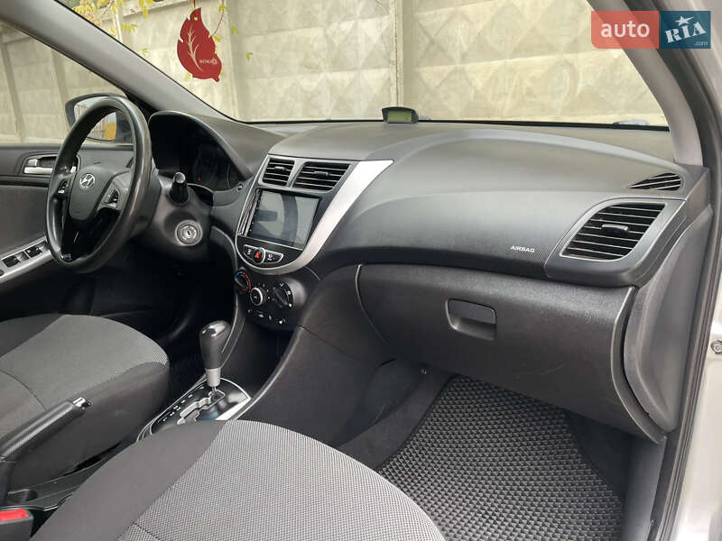 Седан Hyundai Accent 2011 в Одесі фото 40 Седан Hyundai Accent 2011 в Одесі