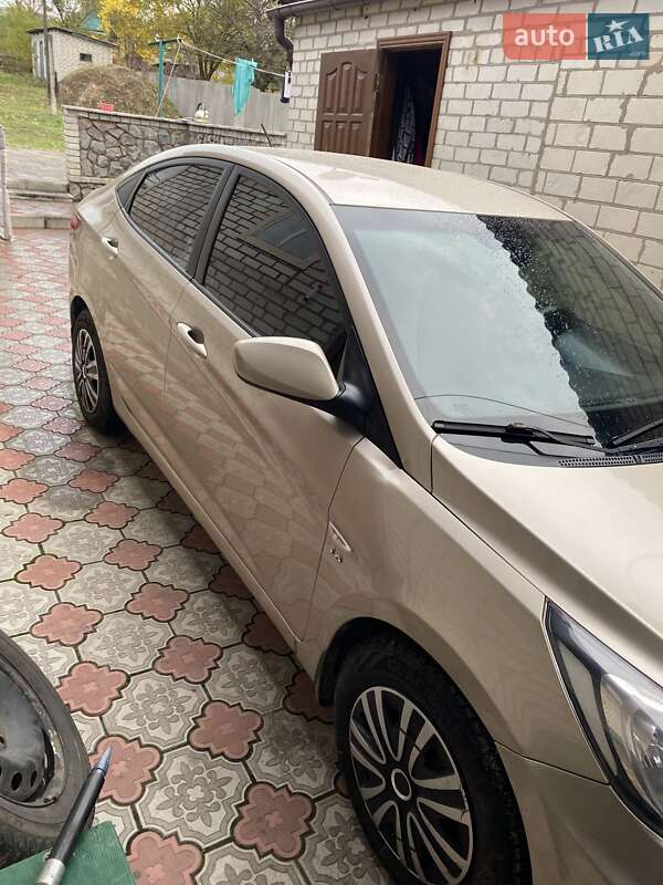 Седан Hyundai Accent 2012 в Харкові фото 5 Седан Hyundai Accent 2012 в Харкові