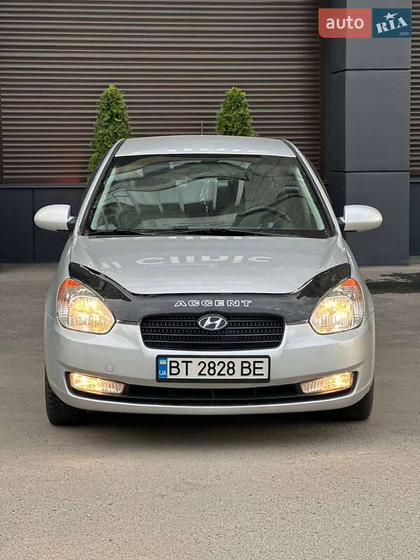 Седан Hyundai Accent 2008 в Днепре