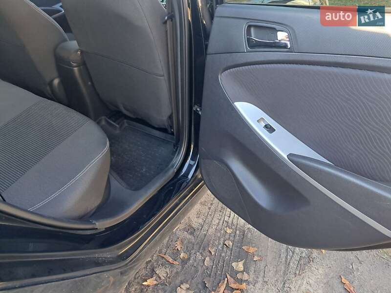 Седан Hyundai Accent 2011 в Киеве