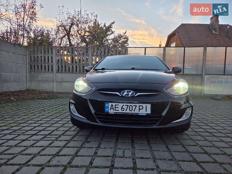 Седан Hyundai Accent 2011 в Киеве
