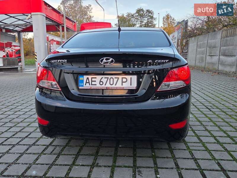 Седан Hyundai Accent 2011 в Киеве