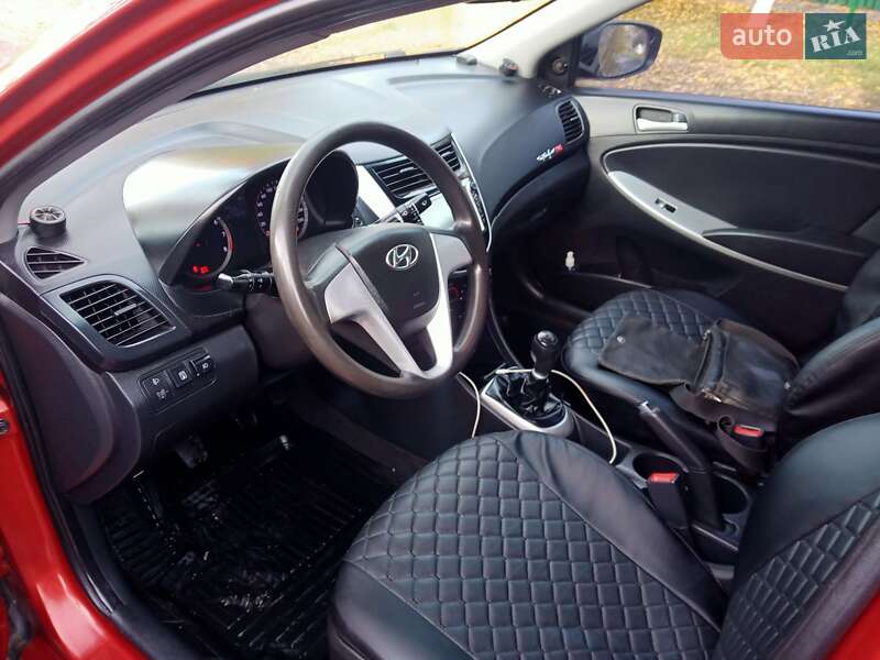 Седан Hyundai Accent 2011 в Полтаві