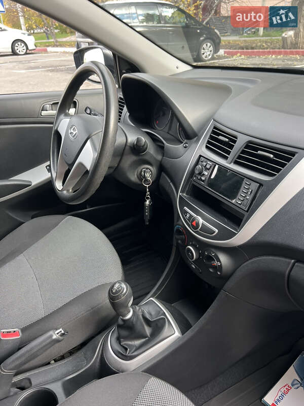 Седан Hyundai Accent 2012 в Харькове фото 12 Седан Hyundai Accent 2012 в Харькове