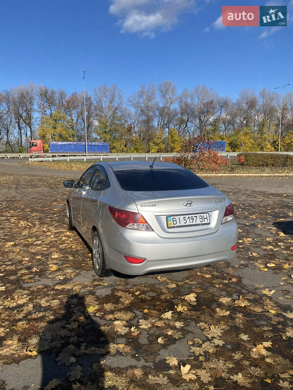 Седан Hyundai Accent 2011 в Полтаві
