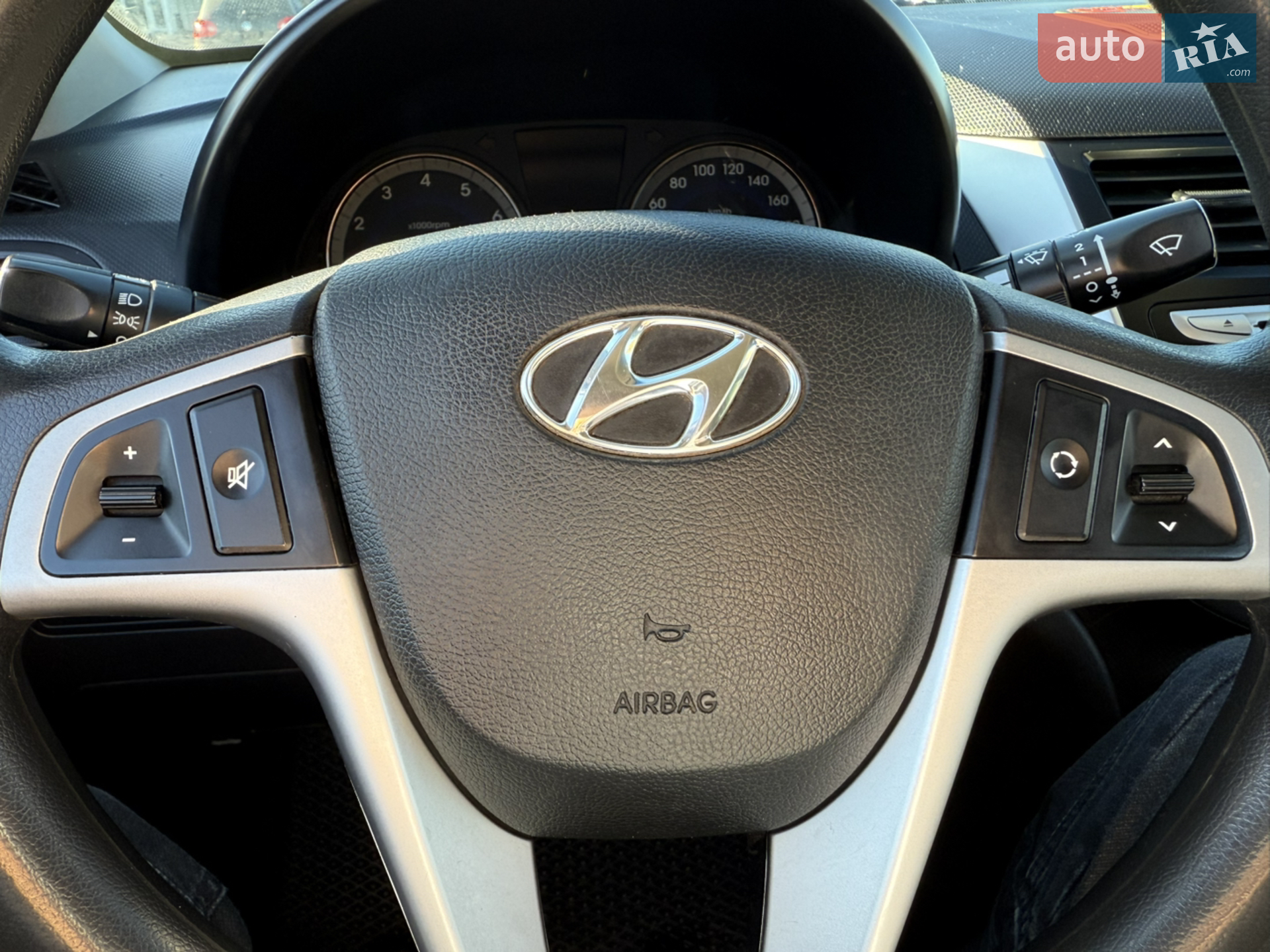 2013 Hyundai Accent - мініатюра 12