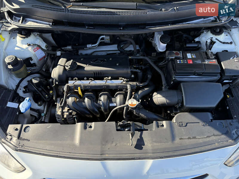 Седан Hyundai Accent 2013 в Кременчуці фото 15 Седан Hyundai Accent 2013 в Кременчуці