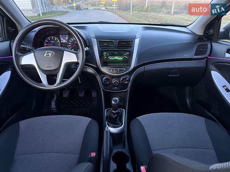 Седан Hyundai Accent 2011 в Тернополе