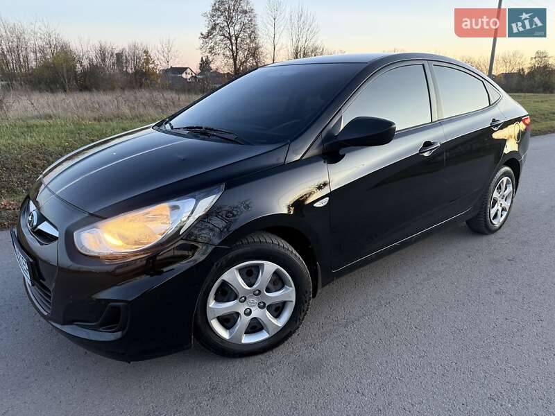 Седан Hyundai Accent 2011 в Тернополе