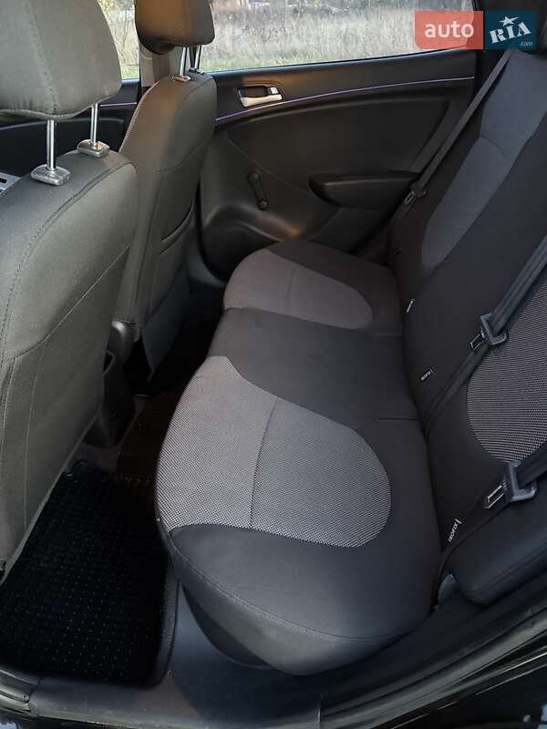 Седан Hyundai Accent 2011 в Тернополе