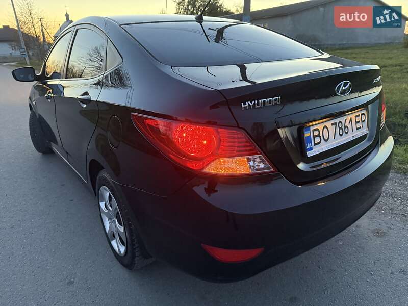 Седан Hyundai Accent 2011 в Тернополе