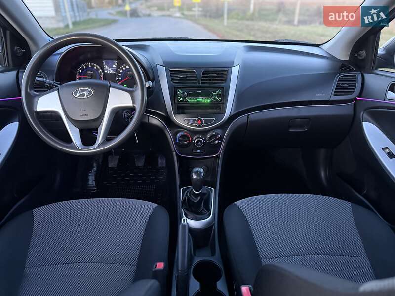 Седан Hyundai Accent 2011 в Тернополе