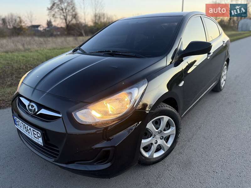Седан Hyundai Accent 2011 в Тернополе