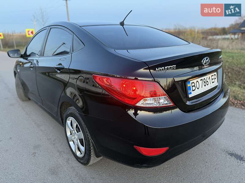 Седан Hyundai Accent 2011 в Тернополе