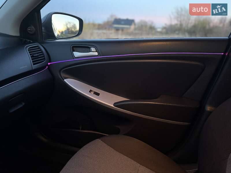 Седан Hyundai Accent 2011 в Тернополе