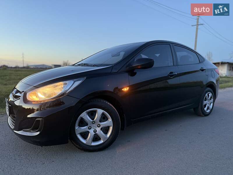 Седан Hyundai Accent 2011 в Тернополе