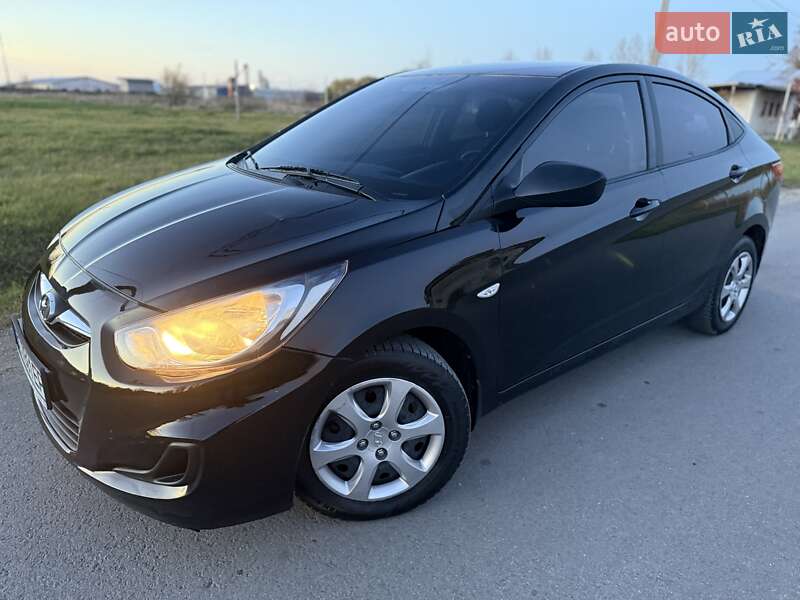 Седан Hyundai Accent 2011 в Тернополе