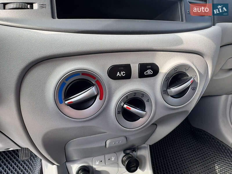 Седан Hyundai Accent 2008 в Миколаєві