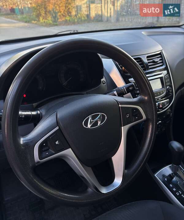 Седан Hyundai Accent 2012 в Макарове фото 5 Седан Hyundai Accent 2012 в Макарове
