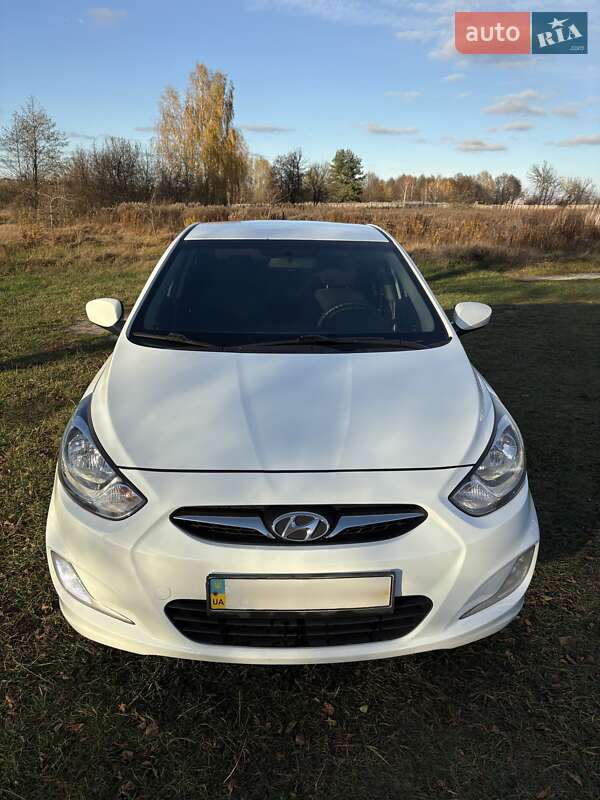 Седан Hyundai Accent 2012 в Макарове фото 11 Седан Hyundai Accent 2012 в Макарове