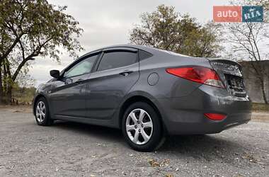Седан Hyundai Accent 2012 в Днепре